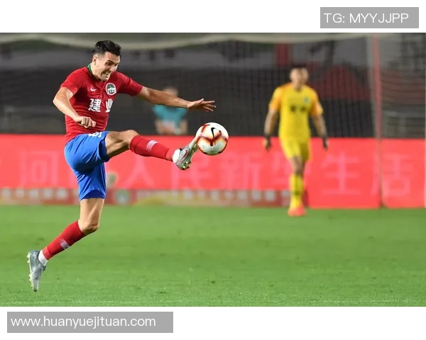 2019年河南建业与山东鲁能精彩对决回顾及赛后分析