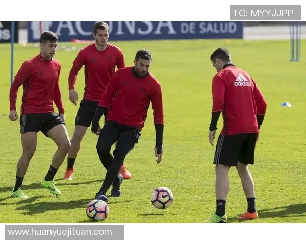 埃瓦尔主场迎战拉科鲁全力争胜展现球队实力与斗志 埃瓦尔主场迎战拉科鲁全力争胜展现球队实力与斗志