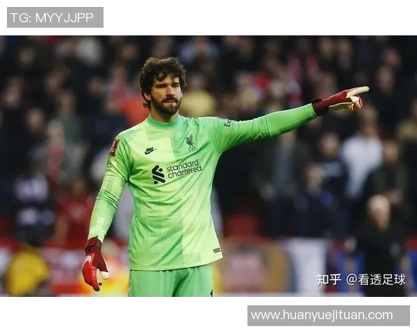 库尔图瓦：从守门员到球队灵魂的传奇之路与荣耀时刻