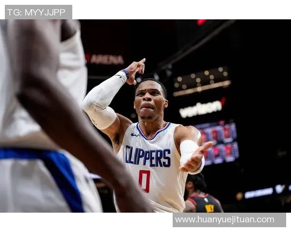 拉塞尔威斯布鲁克的篮球传奇之路与个人成长故事探秘 拉塞尔威斯布鲁克的篮球传奇之路与个人成长故事探秘