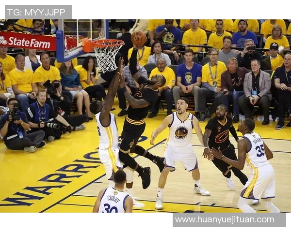 勇士主场强势击败国王122比103展现冠军实力