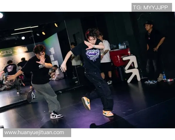 街舞战术解析：西安街舞队的战斗策略与控制体系探讨