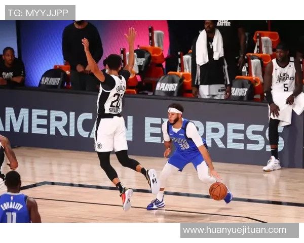 邓伯什与芬洛的激烈对决分析及比赛前瞻展望